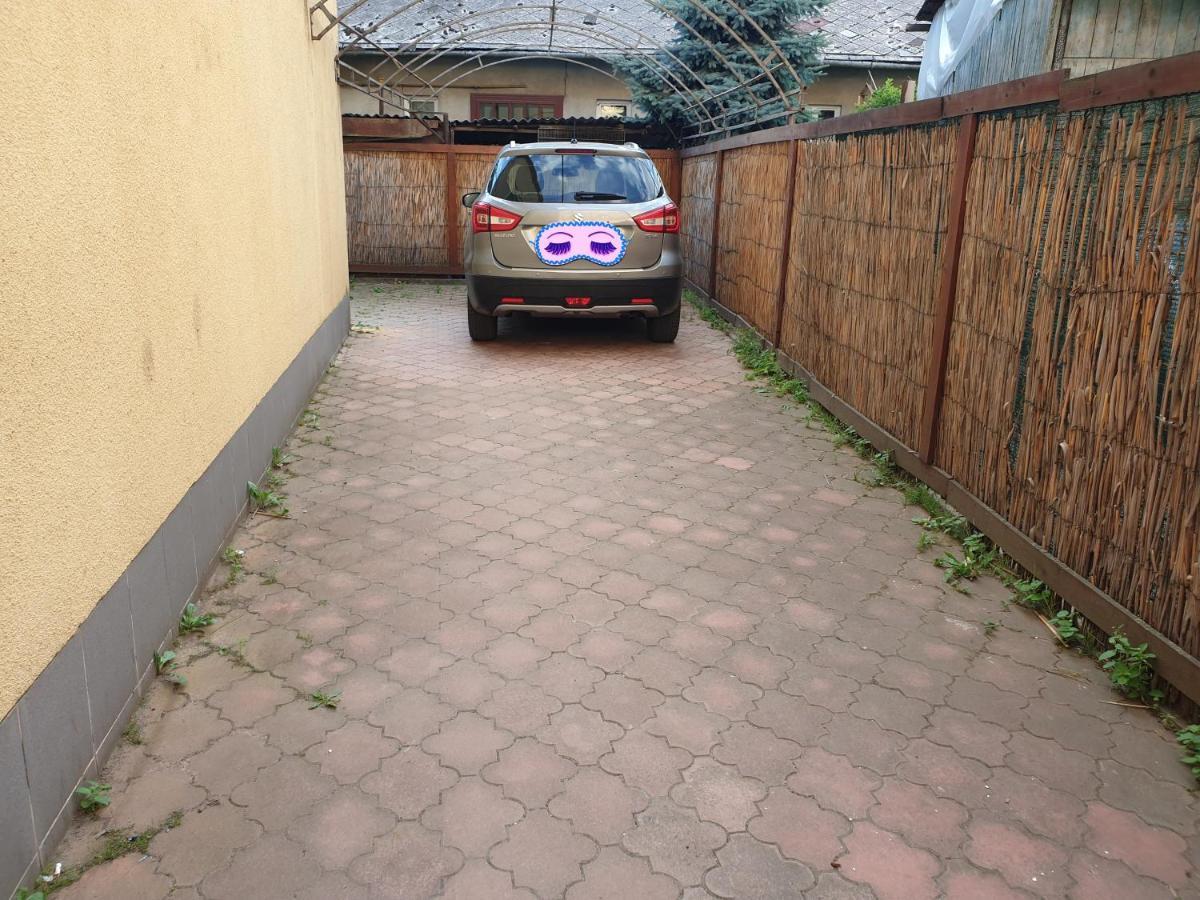 Мандри Хостел Ungvár Kültér fotó