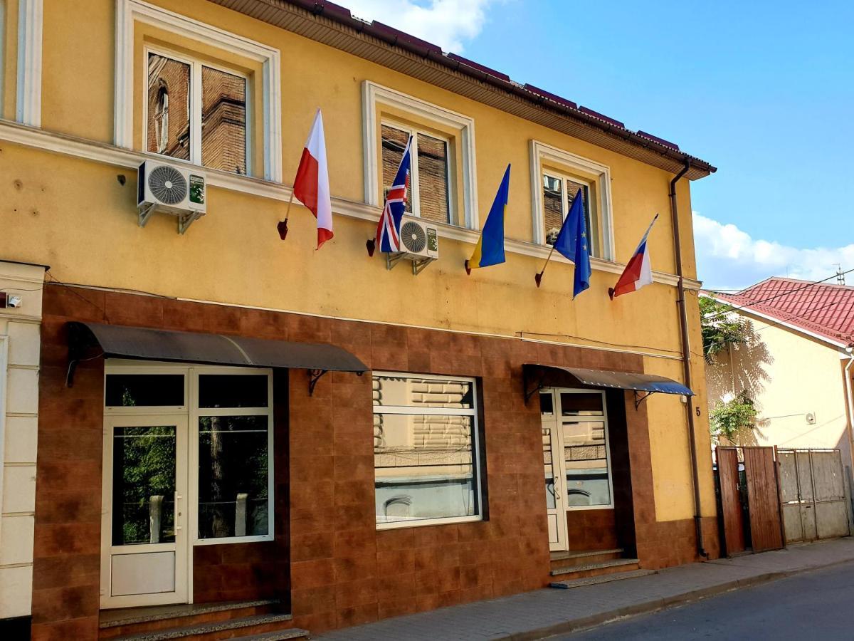 Мандри Хостел Ungvár Kültér fotó